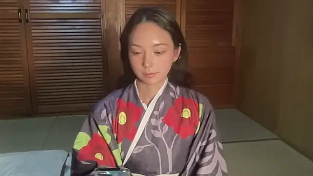 Snapshot of ena8888 chatting on 10-07-25, 08:32 ena8888 online show from 10-07-25, 08:32