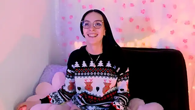 AuroraHans1 online show from 12-22-25, 12:33