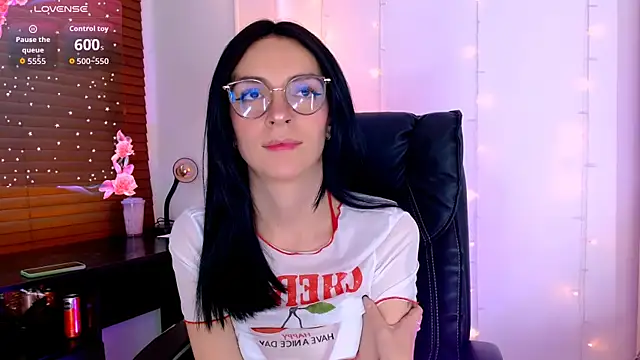 AuroraHans1 online show from 10-17-25, 10:11
