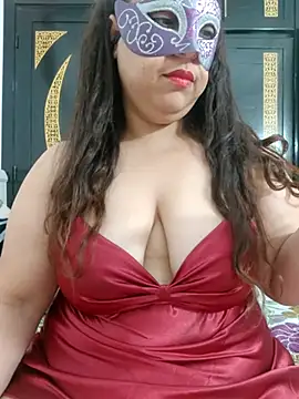 Snapshot of Hot-lino chatting on 09-23-25, 08:05 Hot-lino online show from 09-23-25, 08:05