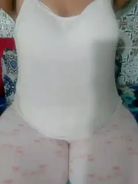 Hot-lino online show from 01-12-26, 04:30