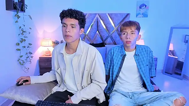 Hyunjin Son online show from 10-30-25, 02:21