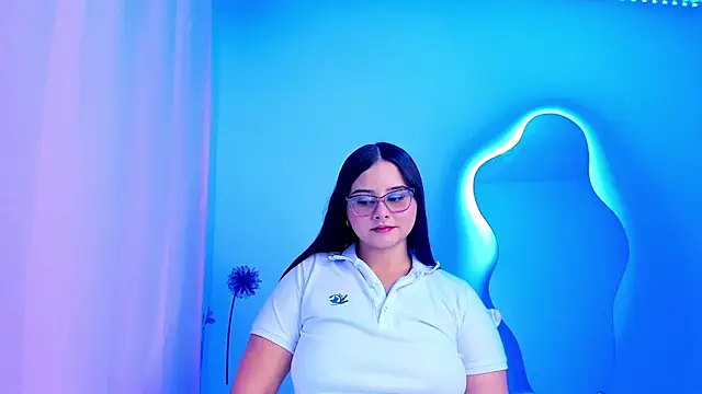 Snapshot of val_ferrer chatting on 10-05-25, 12:56 val ferrer online show from 10-05-25, 12:56