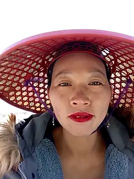 tcm-cute online show from 12-15-25, 05:13