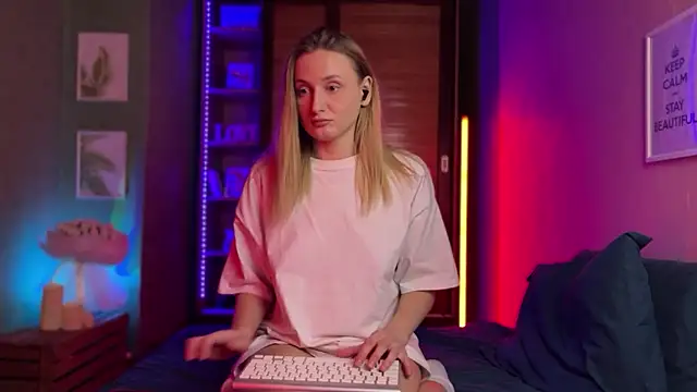 LovaMay online show from 02-22-26, 10:50