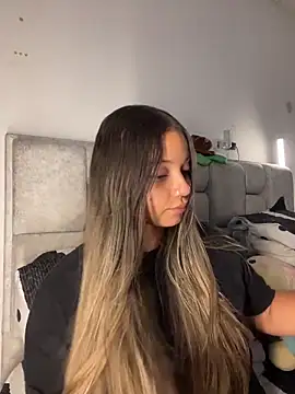 AnnyLopezzz  online show from 06-19-26, 02:06
