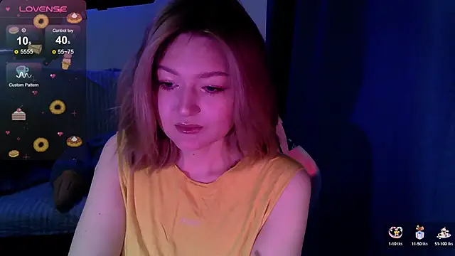 Snapshot of cute1stranger chatting on 10-15-25, 06:54 cute1stranger online show from 10-15-25, 06:54