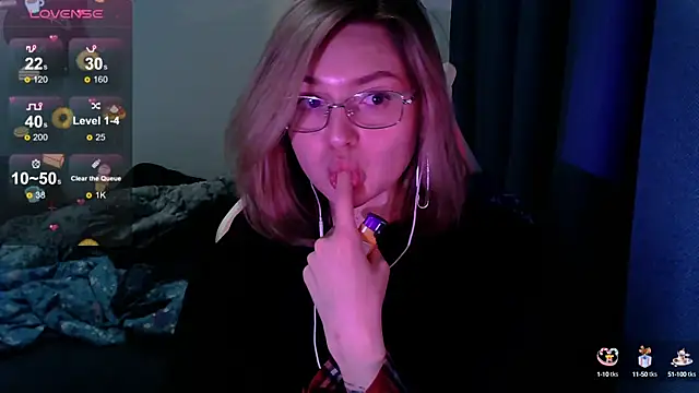 Snapshot of cute1stranger chatting on 09-17-25, 02:19 cute1stranger online show from 09-17-25, 02:19