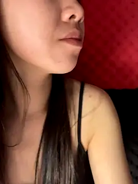 Yumii 09 online show from 11-29-25, 08:20