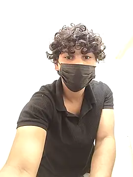 Snapshot of Goodmens5 chatting on 10-15-25, 08:00 Goodmens5 online show from 10-15-25, 08:00