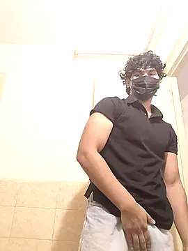 Snapshot of Goodmens5 chatting on 11-17-25, 02:10 Goodmens5 online show from 11-17-25, 02:10