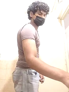 Snapshot of Goodmens5 chatting on 11-01-25, 02:22 Goodmens5 online show from 11-01-25, 02:22