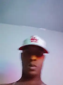 Snapshot of Perropa chatting on 06-21-26, 03:56 Perropa online show from 06-21-26, 03:56