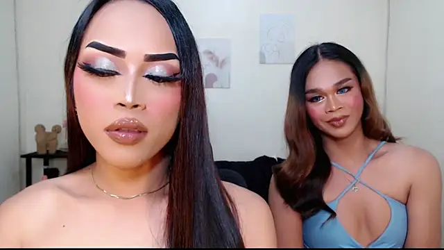 Snapshot of Lessandra_Lust chatting on 09-16-25, 04:08 Lessandra Lust online show from 09-16-25, 04:08