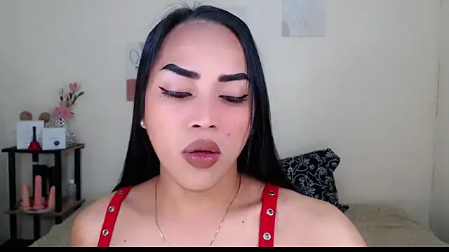 Snapshot of Lessandra_Lust chatting on 10-28-25, 11:58 Lessandra Lust online show from 10-28-25, 11:58