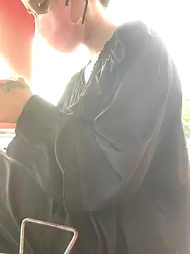 Tieuvi 18 online show from 10-29-25, 12:09