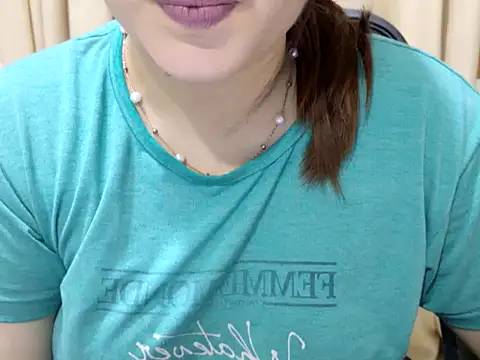 Snapshot of sizzling_alice chatting on 09-22-25, 08:59 sizzling alice online show from 09-22-25, 08:59