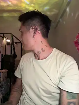 Snapshot of marz-z7-o chatting on 10-21-25, 01:21 marz-z7-o online show from 10-21-25, 01:21