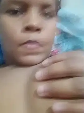 Snapshot of nessinha12 chatting on 09-08-25, 04:06 nessinha12 online show from 09-08-25, 04:06