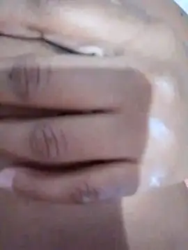 nessinha12 online show from 12-14-25, 01:01