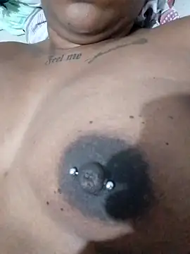 nessinha12 online show from 11-08-25, 07:56