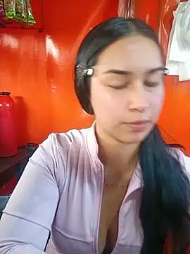 Snapshot of Sol_Sunny chatting on 06-19-26, 09:53 Sol Sunny online show from 06-19-26, 09:53