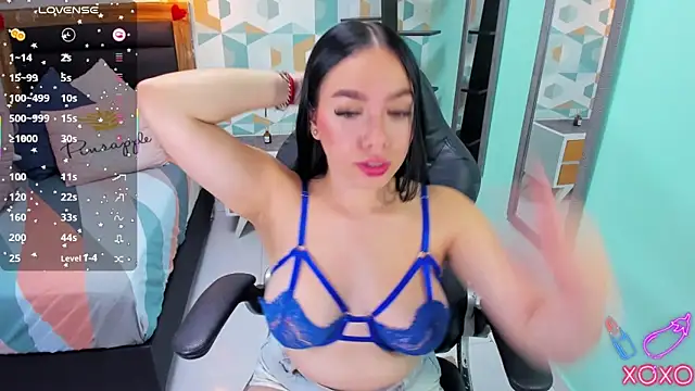 MOLLYSPENCER1 online show from 10-29-25, 07:24