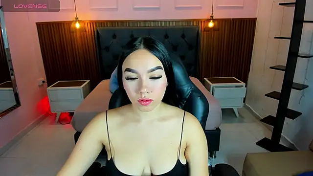 MOLLYSPENCER1 online show from 05-27-26, 06:48
