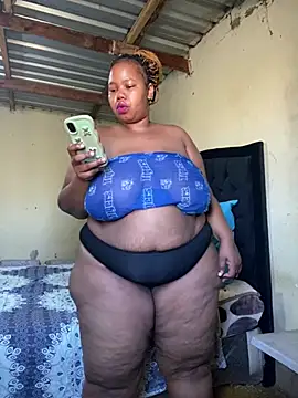 Snapshot of Curvycandy95 chatting on 07-06-26, 08:10 Curvycandy95 online show from 07-06-26, 08:10