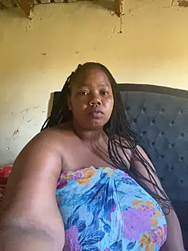 Snapshot of Curvycandy95 chatting on 02-11-26, 04:34 Curvycandy95 online show from 02-11-26, 04:34