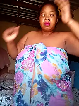 Snapshot of Curvycandy95 chatting on 09-24-25, 05:36 Curvycandy95 online show from 09-24-25, 05:36