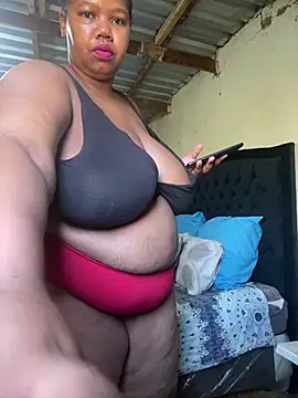 Snapshot of Curvycandy95 chatting on 06-04-26, 06:18 Curvycandy95 online show from 06-04-26, 06:18