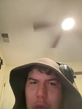 Vic2Big online show from 12-21-25, 01:13