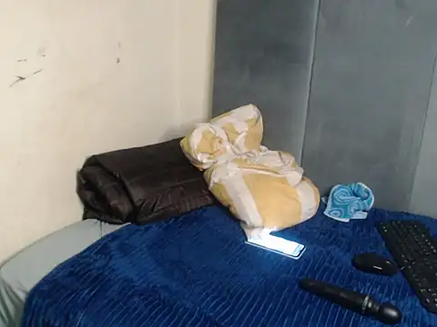 Tyllorsavage online show from 09-26-25, 02:18