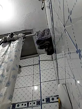 Snapshot of Exotic19cm chatting on 11-10-25, 10:37 Exotic19cm online show from 11-10-25, 10:37