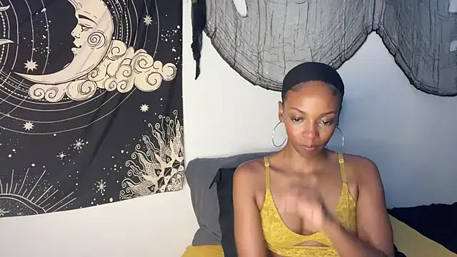 Trixie luv1 online show from 11-19-25, 02:39