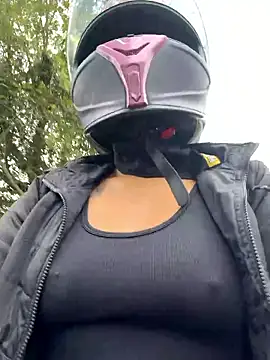 AlannaEvons online show from 01-12-26, 04:14