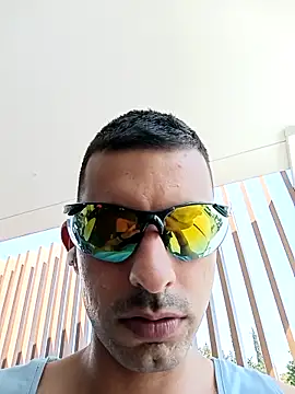 Snapshot of Greek_crazy_couple chatting on 09-27-25, 11:05 Greek crazy couple online show from 09-27-25, 11:05