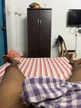 usermood2000 online show from 11-23-25, 07:29