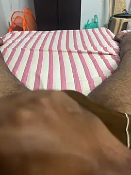 usermood2000 online show from 09-25-25, 05:57