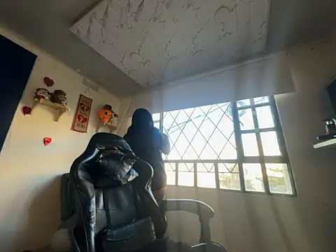 Snapshot of amanne_misa chatting on 09-20-25, 10:15 amanne misa online show from 09-20-25, 10:15