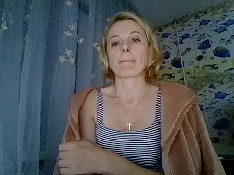 Snapshot of LiluXRose chatting on 09-18-25, 08:45 LiluXRose online show from 09-18-25, 08:45