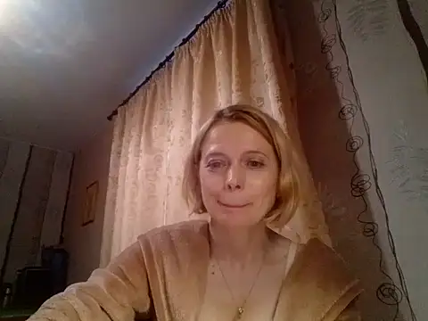 Snapshot of LiluXRose chatting on 10-21-25, 01:54 LiluXRose online show from 10-21-25, 01:54