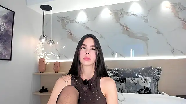 Snapshot of SolAvelar chatting on 05-21-26, 11:24 SolAvelar online show from 05-21-26, 11:24