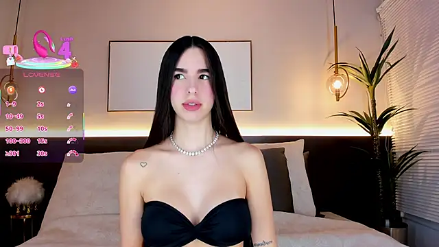 SolAvelar online show from 11-29-25, 03:39