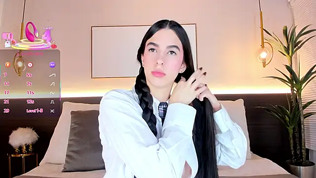 SolAvelar online show from 10-23-25, 03:49