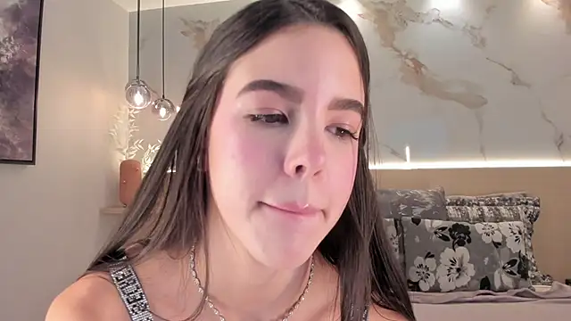 Snapshot of SolAvelar chatting on 06-11-26, 02:53 SolAvelar online show from 06-11-26, 02:53