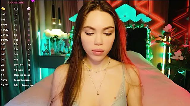 MimiFors online show from 10-11-25, 04:41