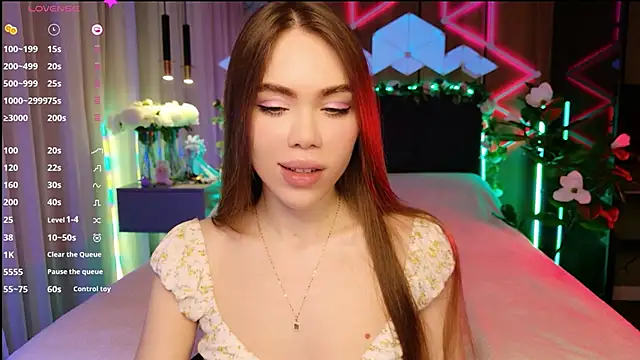 MimiFors online show from 10-17-25, 01:46