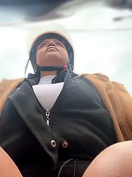 -Mia1 online show from 03-24-26, 12:27